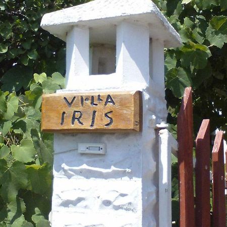 Villa Iris Nea Vrasna Exterior foto