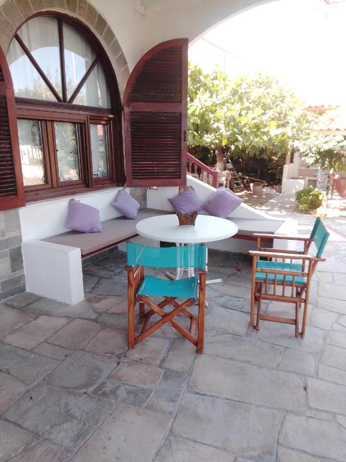 Villa Iris Nea Vrasna Exterior foto